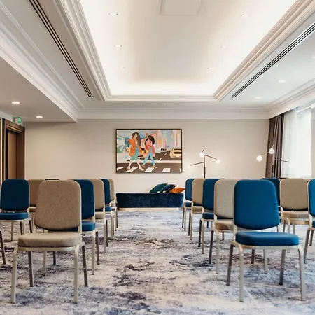 Hilton Frankfurt Centre 5*