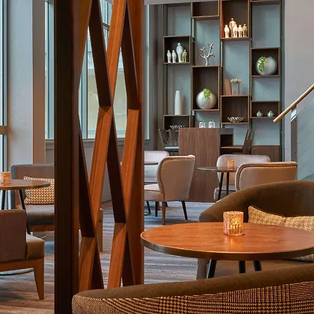 Hilton Frankfurt Centre 5*