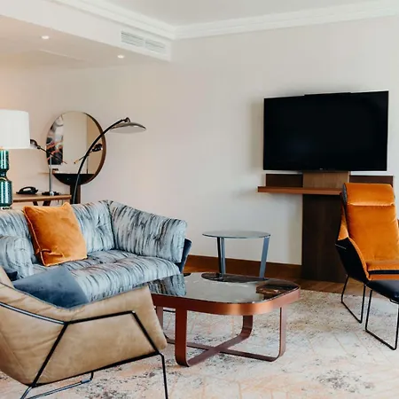 Hilton Frankfurt Centre 5*