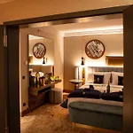Hotel Hilton Frankfurt Centre 5*