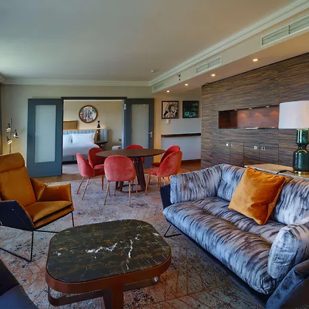 Hilton Frankfurt Centre Ξενοδοχείο 5*