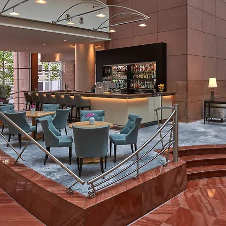 Hilton Frankfurt Centre ホテル