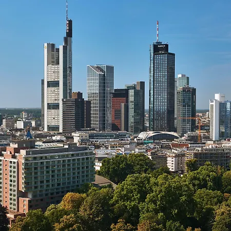 Hilton Frankfurt Centre 5*