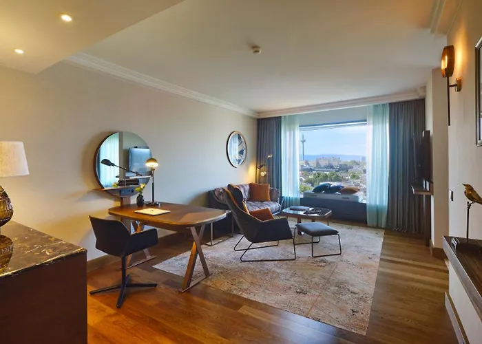 Hilton Frankfurt Centre Отель 5*