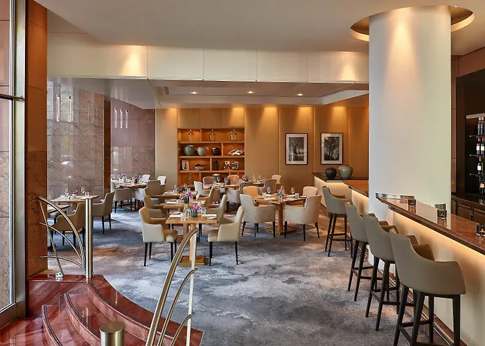 Hilton Frankfurt Centre Отель 5*