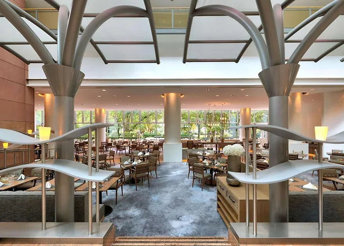 Hotel Hilton Frankfurt Centre 5*