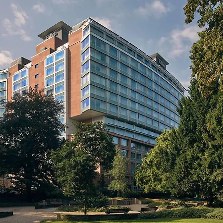 Hilton Frankfurt Centre 5*