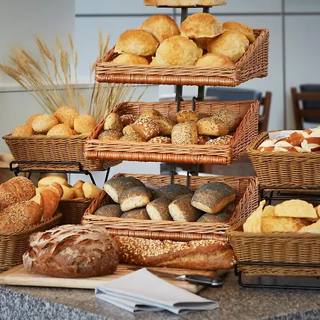 Hilton Frankfurt Centre 5*