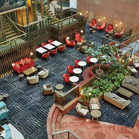 Hilton Frankfurt Centre ホテル 5*